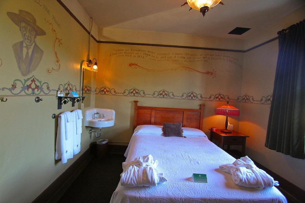 Mcmenamins Olympic Club Villa เซ็นทราเลีย ภายนอก รูปภาพ