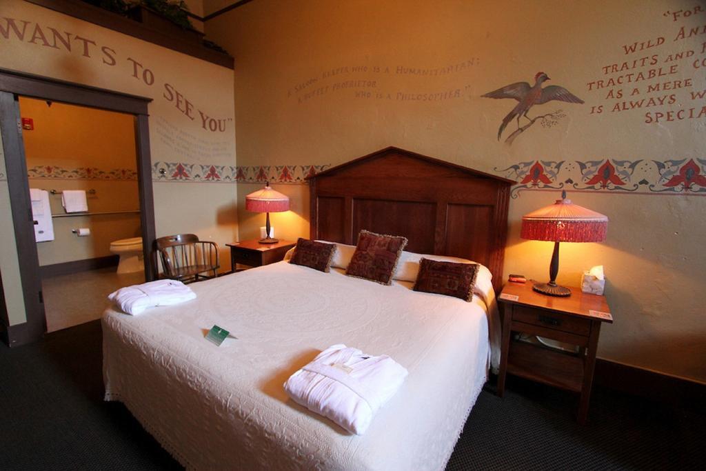 Mcmenamins Olympic Club Villa เซ็นทราเลีย ภายนอก รูปภาพ